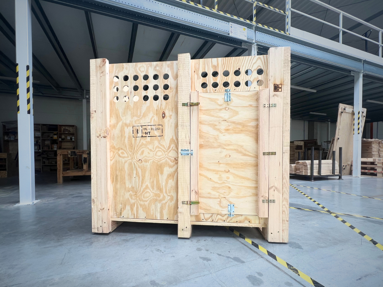 dedykowana skrzynia do transportu lotniczego dla zwierząt rzadkich zwierząt