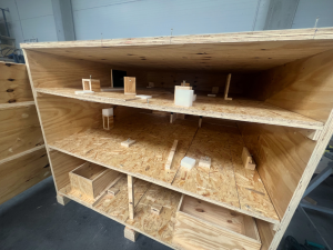 Skrzynia drewniana do transportu sprzętu medycznego