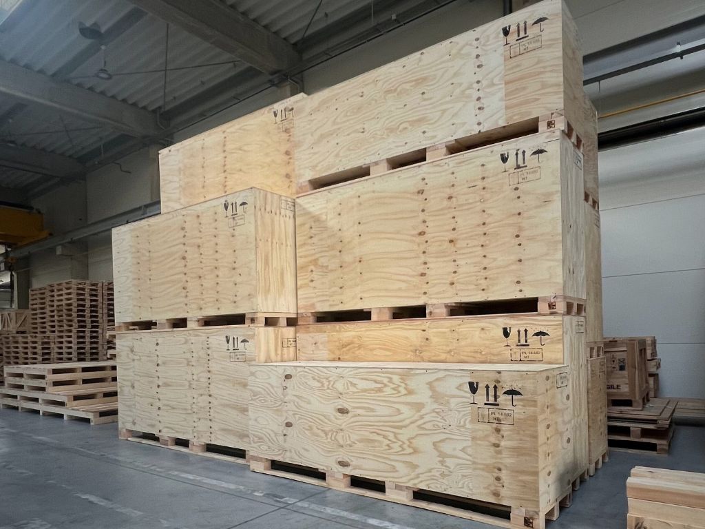 jak wycenić skrzynię drewnianą do transportu